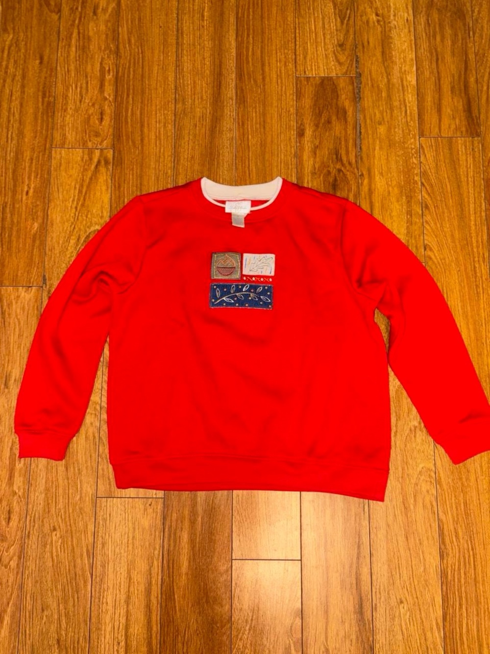 Vintage crewneck sweatshirt with autumn patchwork design